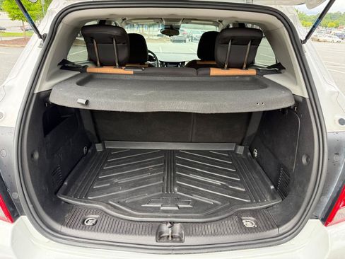 Used 2019 Chevrolet Trax LT FWD image 22