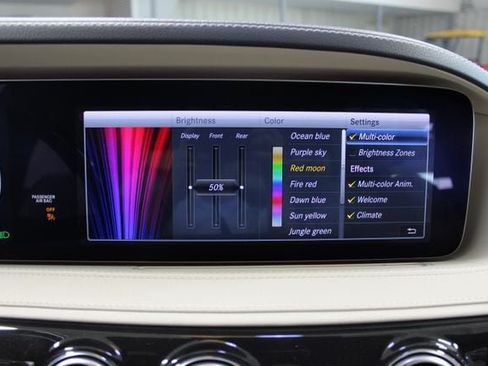 Used 2020 Mercedes-Benz S 560 Sedan w/ AMG Line Exterior image 29