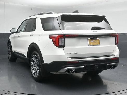 Certified 2025 Ford Explorer Platinum w/ Ultimate Package AWD/4WD image 6