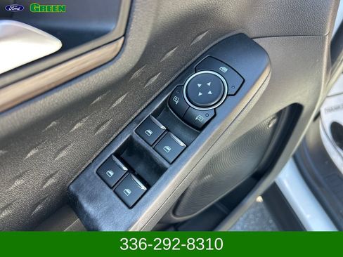 Used 2020 Ford Escape Titanium AWD/4WD image 12