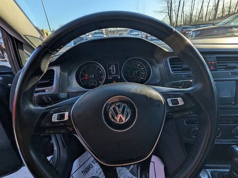 Used 2017 Volkswagen Golf Alltrack SE image 21