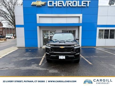 Used 2024 Chevrolet Colorado LT image 1