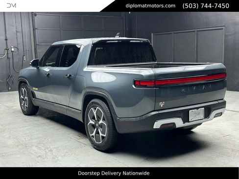 Used 2023 Rivian R1T Adventure image 3