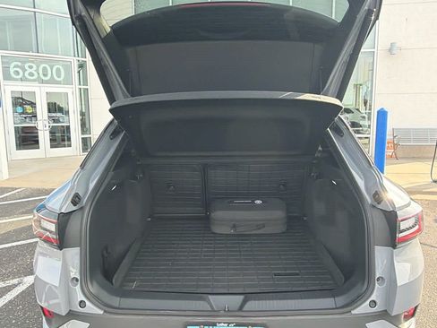 Used 2021 Volkswagen ID.4 Pro S RWD image 8