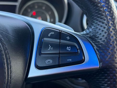 Used 2017 Mercedes-Benz SL 550 image 27