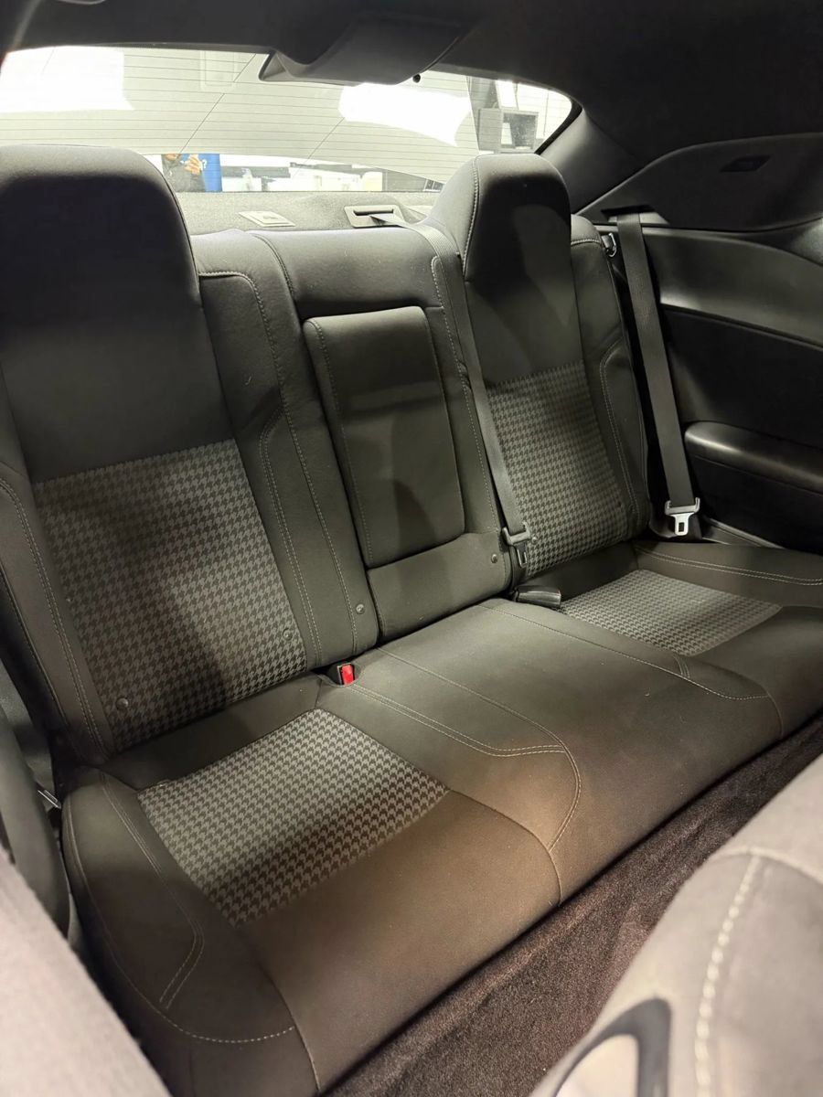 Used 2016 Dodge Challenger SXT RWD image 14