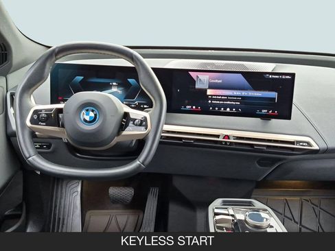 Used 2025 BMW iX xDrive50 AWD/4WD image 13