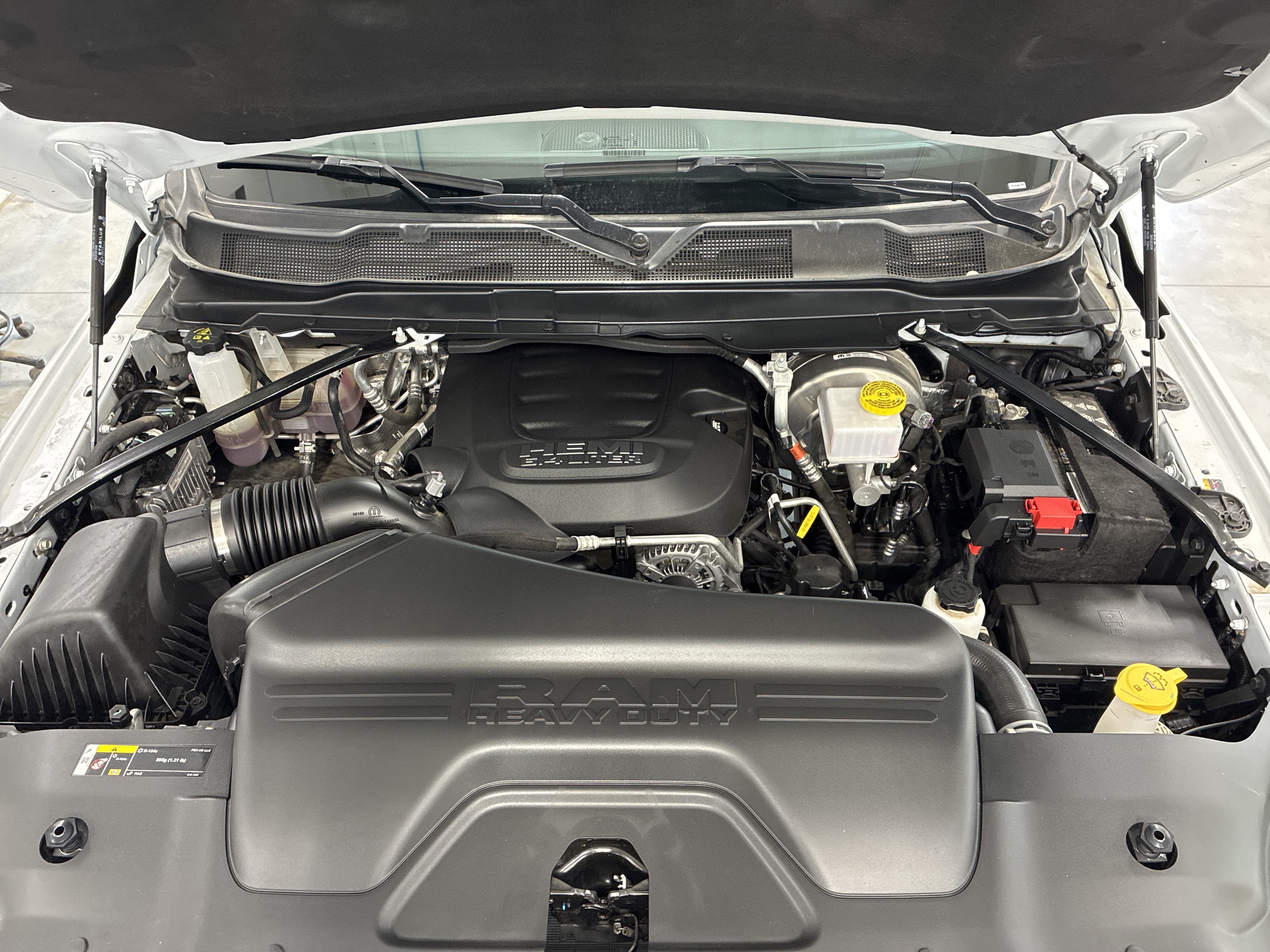 Certified 2025 RAM 2500 Big Horn AWD/4WD image 8