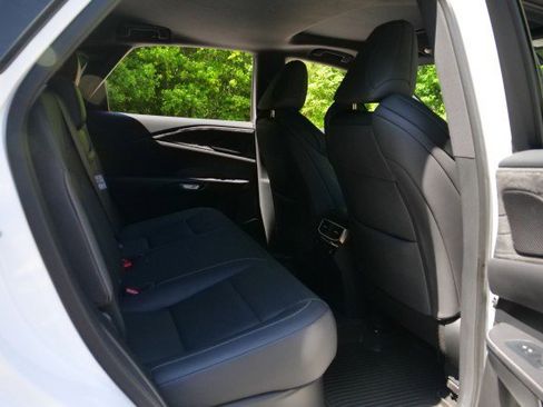 Used 2023 Lexus RX 350 F Sport w/ Accessory Package AWD/4WD image 31