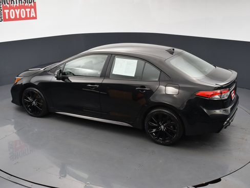 Used 2022 Toyota Corolla SE FWD image 18