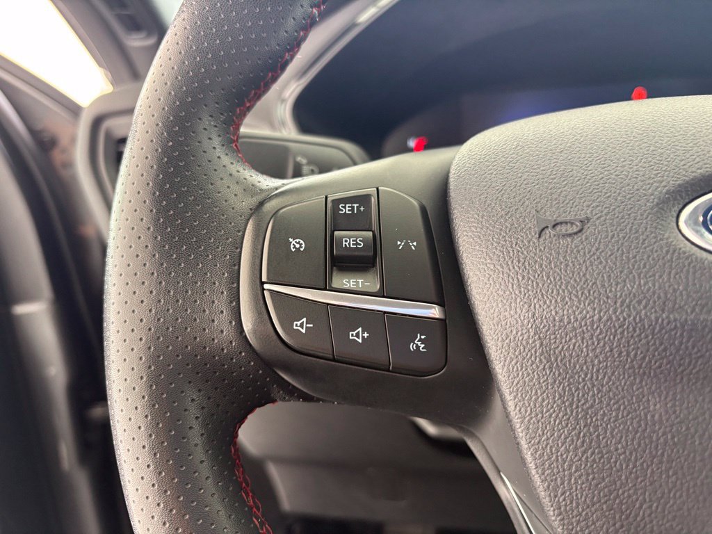 Used 2024 Ford Escape ST-Line AWD/4WD image 4