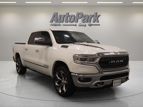 Used 2019 RAM 1500 Limited AWD/4WD image 2