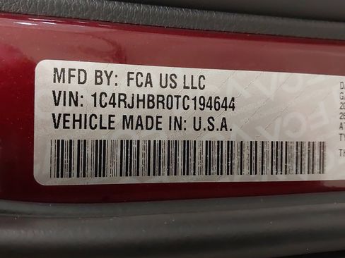 New 2026 Jeep Grand Cherokee Limited w/ Limited Altitude Package AWD/4WD image 34
