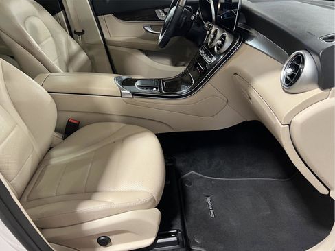 Used 2021 Mercedes-Benz GLC 300 image 15