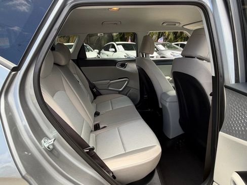 Used 2024 Kia Soul LX w/ Option Group 015 FWD image 15