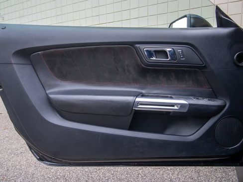 Used 2015 Ford Mustang GT RWD image 10