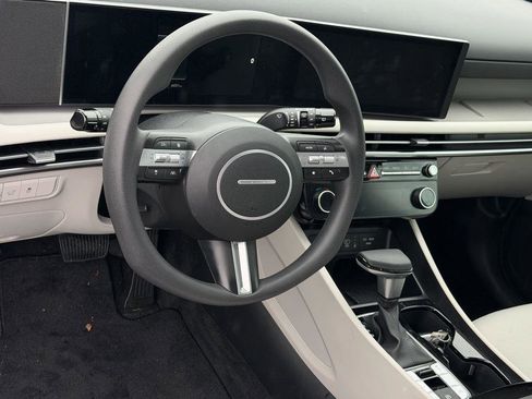 Certified 2025 Hyundai Tucson SEL image 7