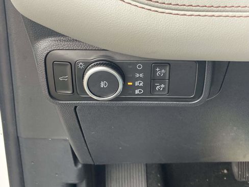 Used 2025 Ford Explorer Active w/ Active Comfort Package image 31