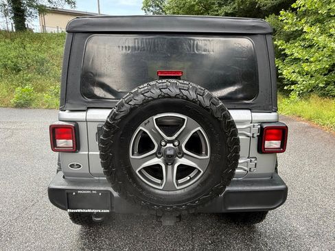 Used 2018 Jeep Wrangler Unlimited Sport S AWD/4WD image 7