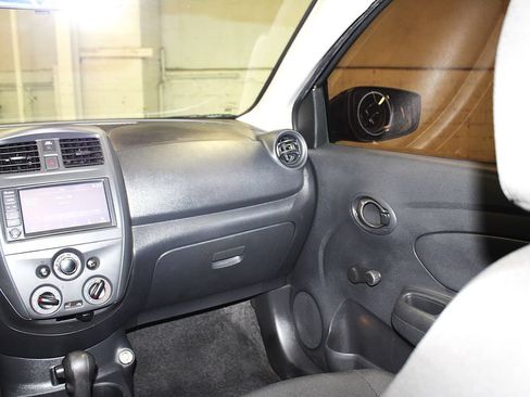 Used 2019 Nissan Versa S Plus FWD image 25