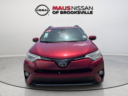 Used 2018 Toyota RAV4 Limited FWD image 3