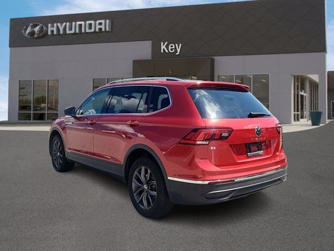Used 2022 Volkswagen Tiguan SE AWD/4WD image 5