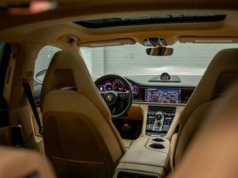Used 2023 Porsche Panamera image 27