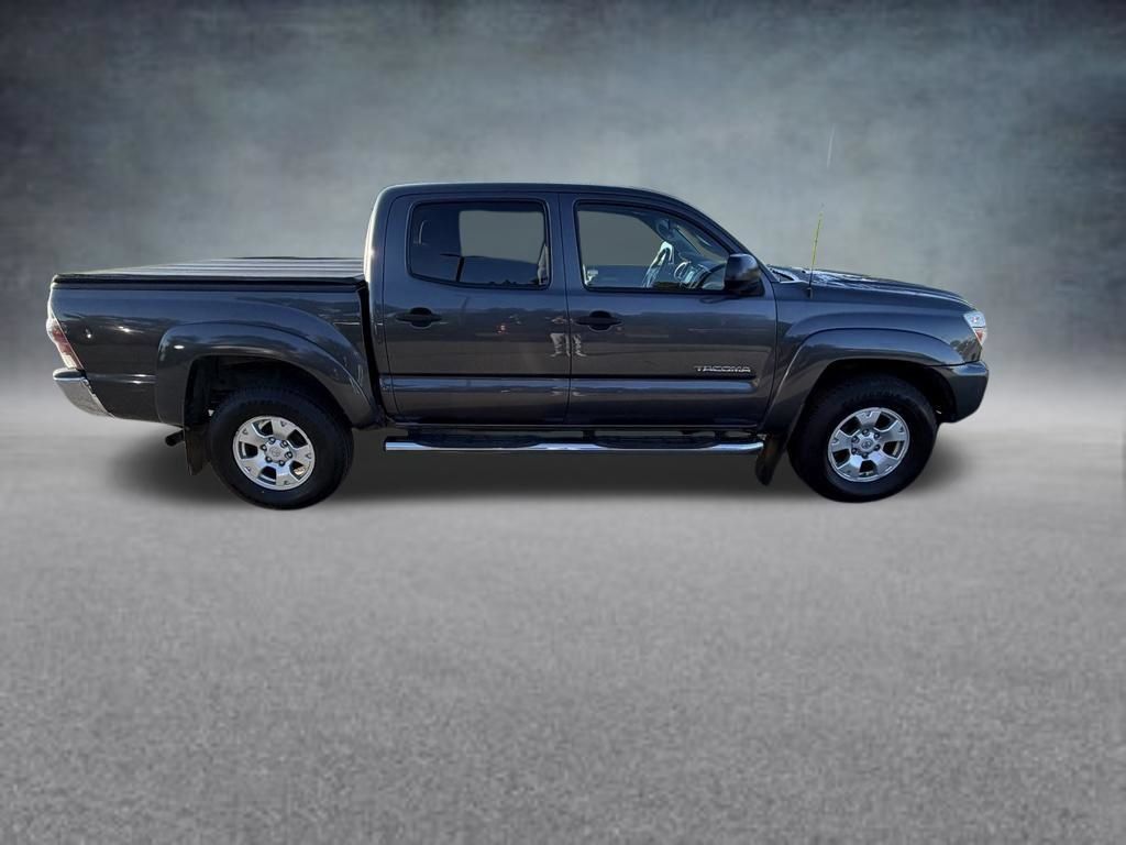 Used 2015 Toyota Tacoma 4x4 Double Cab w/ SR5 Package image 7
