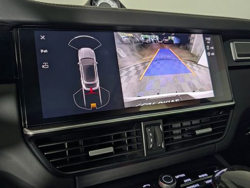 Used 2023 Porsche Cayenne GTS AWD/4WD image 29