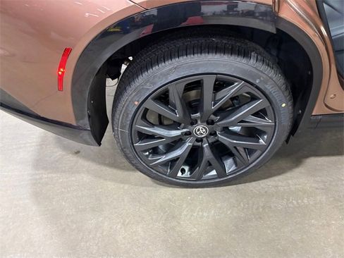 New 2025 Toyota Crown Signia image 18