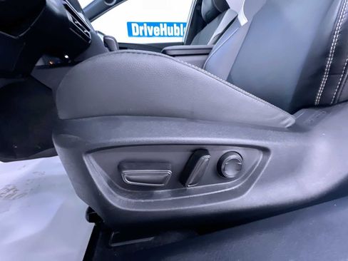 Used 2025 Toyota Camry SE w/ Convenience Package FWD image 13