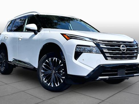 Used 2024 Nissan Rogue Platinum w/ Platinum Premium Package FWD image 3