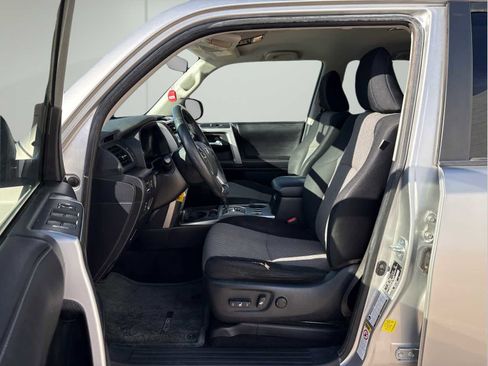 Used 2016 Toyota 4Runner SR5 image 10