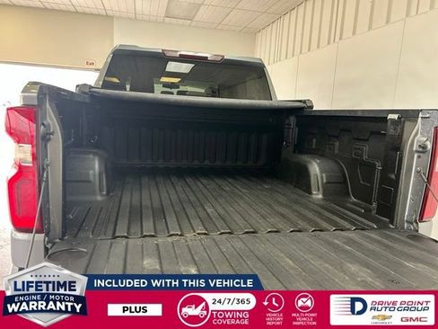Used 2020 Chevrolet Silverado 1500 Custom w/ Custom Value Package AWD/4WD image 12