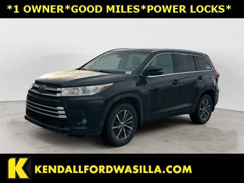 Used 2018 Toyota Highlander XLE image 1