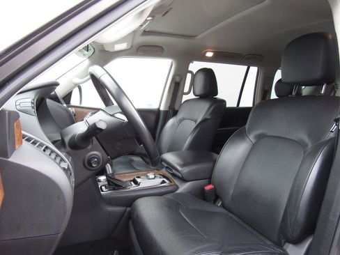 Used 2022 Nissan Armada SL w/ Captain's Chairs Package image 12