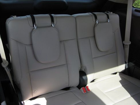 Used 2023 Ford Explorer Limited w/ Equipment Group 301A image 38