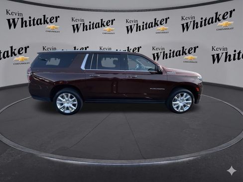 Certified 2022 Chevrolet Suburban High Country AWD/4WD image 10