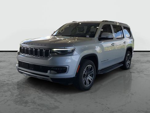 Used 2022 Jeep Wagoneer Series III RWD image 4