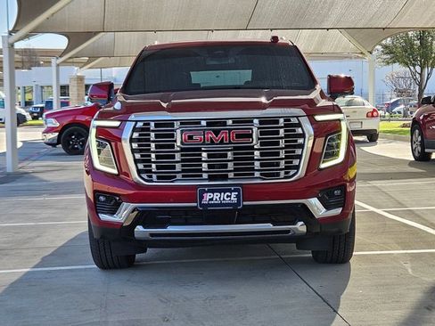 Used 2025 GMC Yukon Denali w/ Sun & Power Step Package image 2