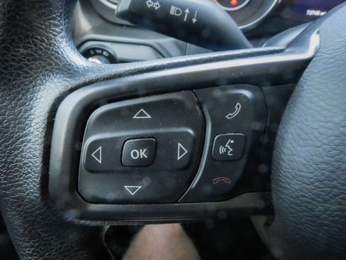Used 2022 Jeep Gladiator Sport AWD/4WD image 17