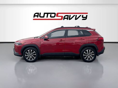 Used 2024 Toyota Corolla Cross XLE w/ Convenience Package AWD/4WD image 4