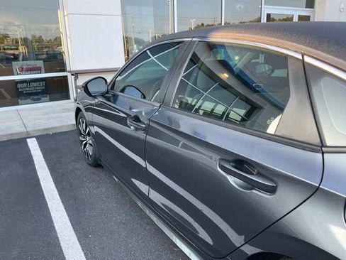 Used 2023 Honda Civic EX image 10