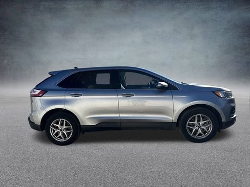 Used 2024 Ford Edge SEL image 6