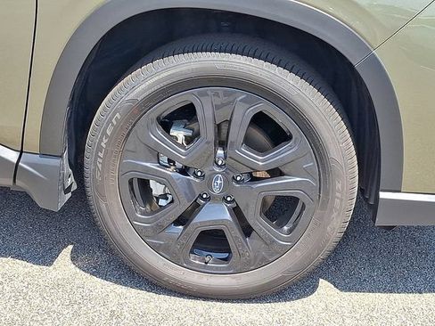Used 2025 Subaru Ascent Bronze Edition AWD/4WD image 8