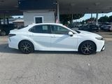 Used 2024 Toyota Camry SE image 4
