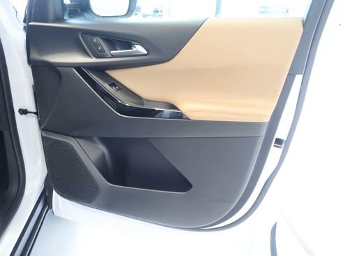 New 2026 Chevrolet Equinox ACTIV w/ Safety and Technology Package image 32