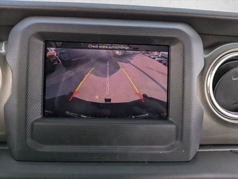 Used 2019 Jeep Wrangler Unlimited Sahara w/ Safety Group image 13