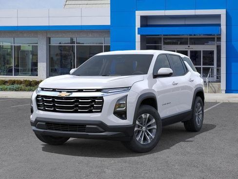 New 2026 Chevrolet Equinox LT w/ Safety and Technology Package AWD/4WD image 6