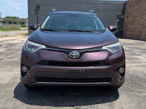Used 2017 Toyota RAV4 Limited FWD image 2